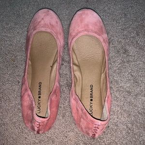 Lucky 🍀 flats